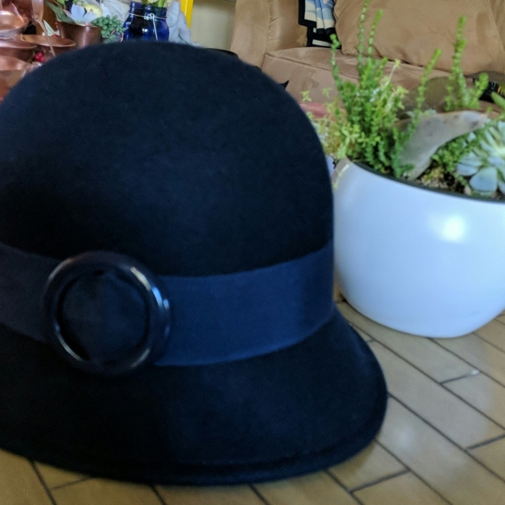 Women's Navy Cloche
